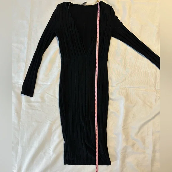 Emprada Stretchy Black V-Neck Dress - SIZE SMALL - Picture 6 of 8